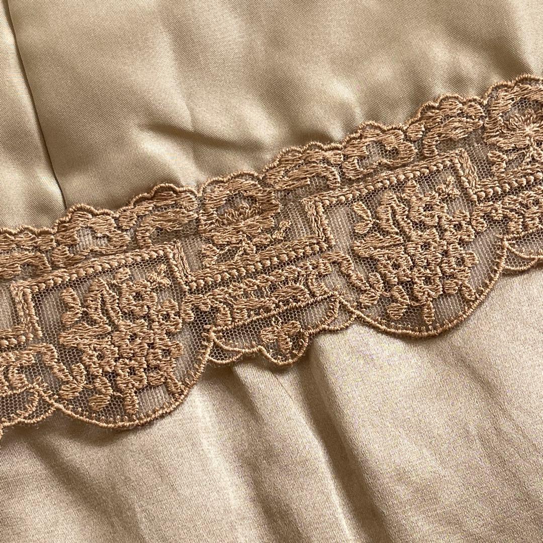 美品　超希少　フォクシー　ヌートリアファー　シルクトレンチコート　ベージュ　38