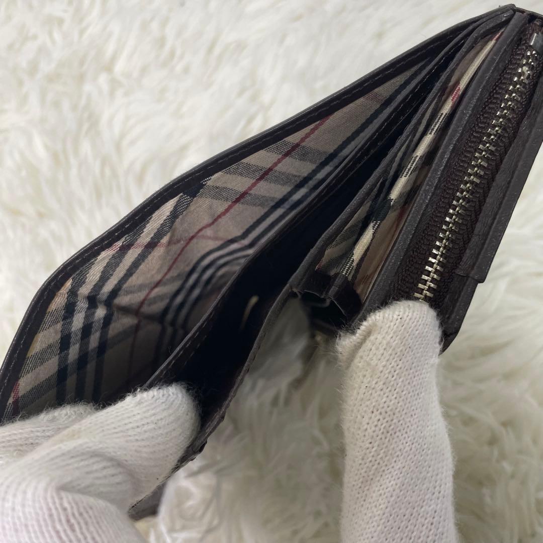 美品 BURBERRY 二つ折り財布 こげ茶 ブラウン ノバチェック 箱付き