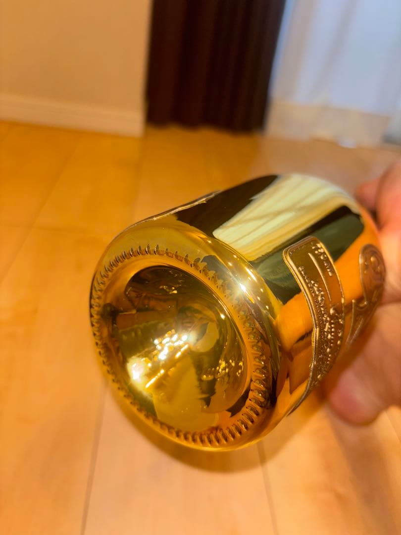 Armand de Brignac ゴールドシャンパン 750ml