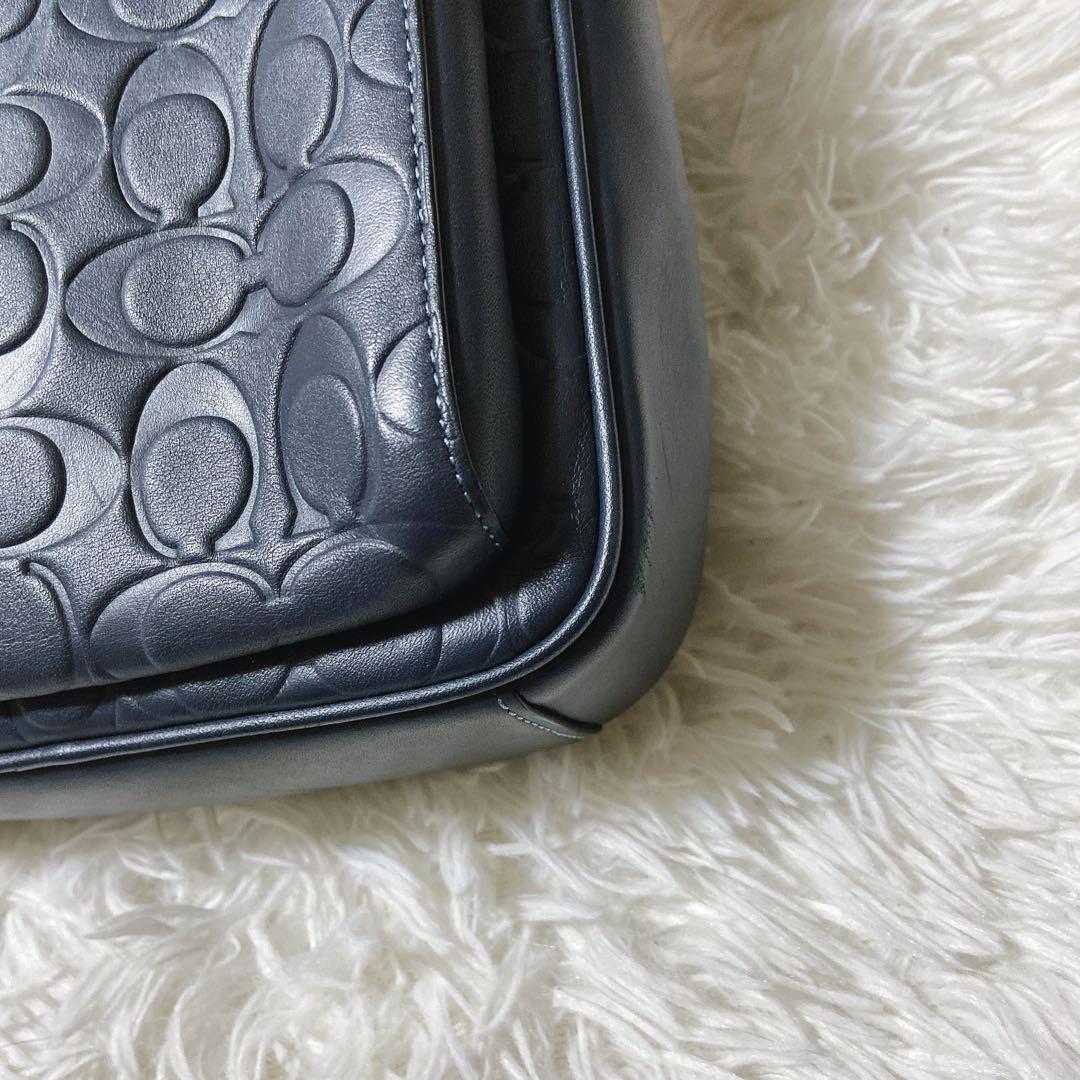 美品⭐️COACH コーチ　ボディーバッグ エンボス加工　メンズ　肩掛け　ネイビー