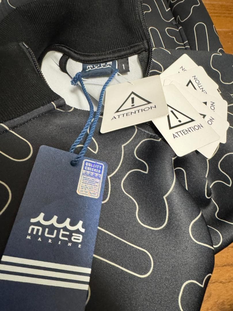 新品タグ付mutaMARINE ゴルフボンディングワンピース サイズ1 ブラック