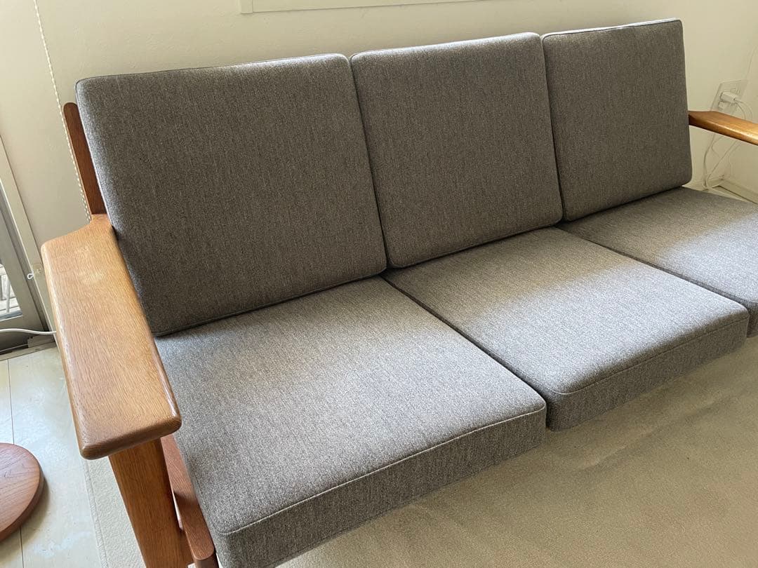 ソファクッションカバー（ケアロップヴァヴェリ社生地使用）