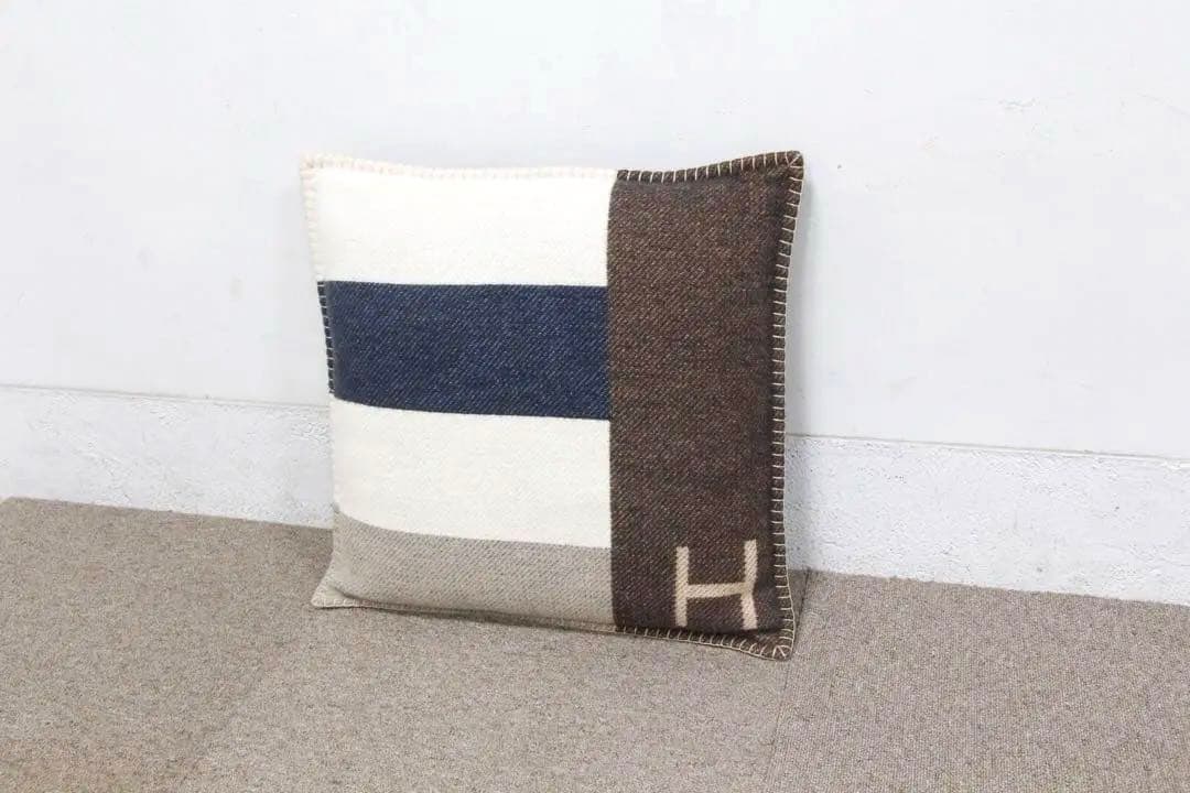 【極美品】 HERMES クッション H Casaque pillow ②