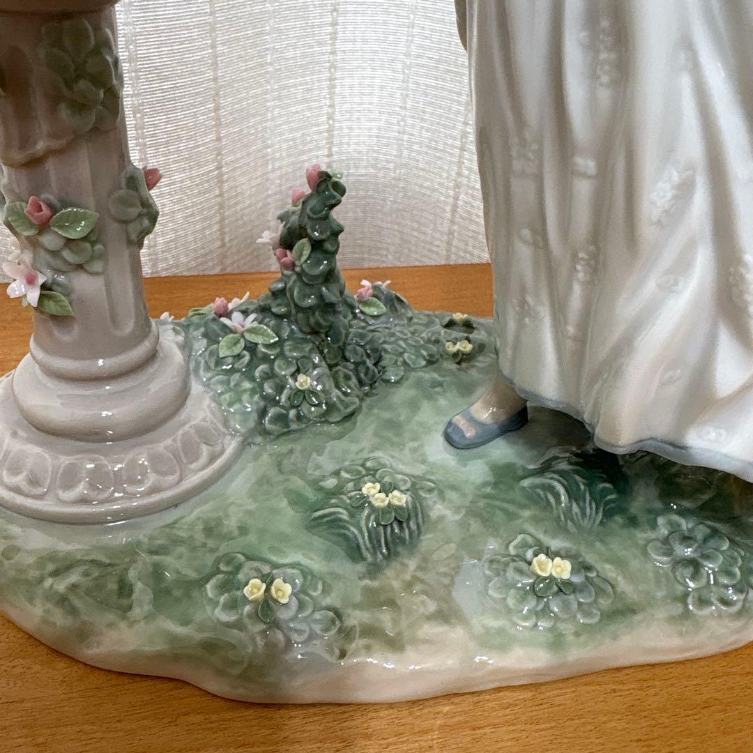 リヤドロLLADRO 「春を告げる小鳥たち」　 新品