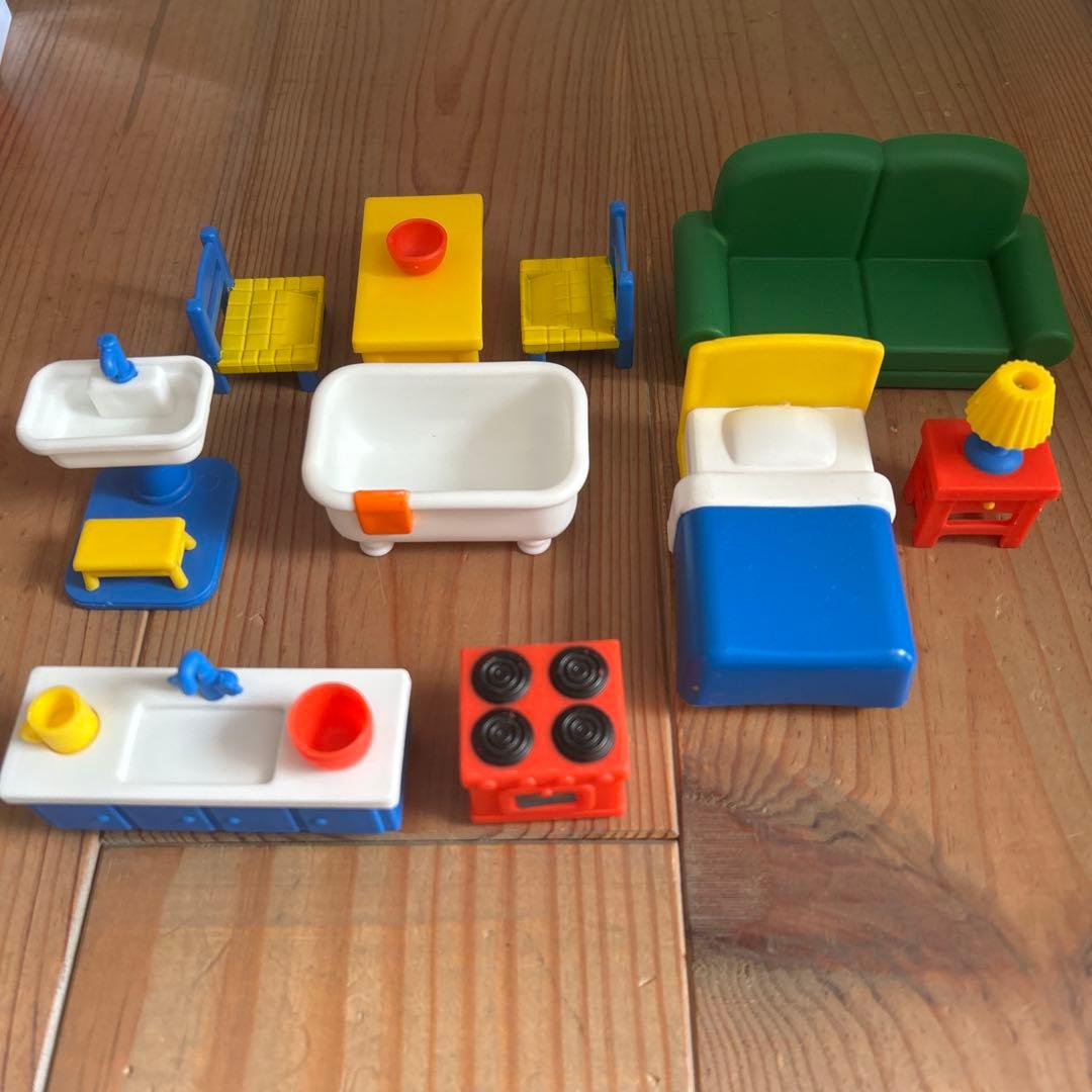 Walmar限定　廃盤品　ミッフィーの家とフィギュアセット