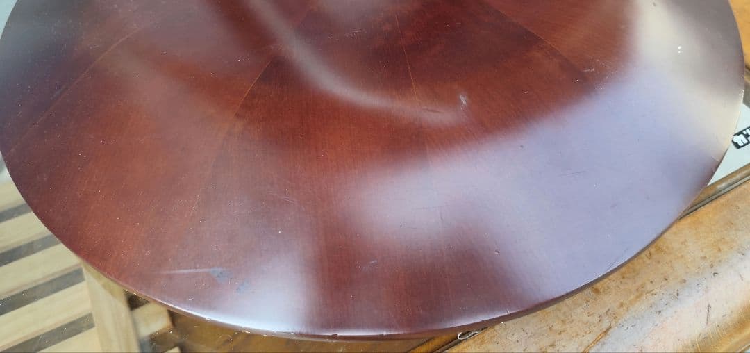 Masu　ロナルドシュミット　可動式円形ガラステーブル