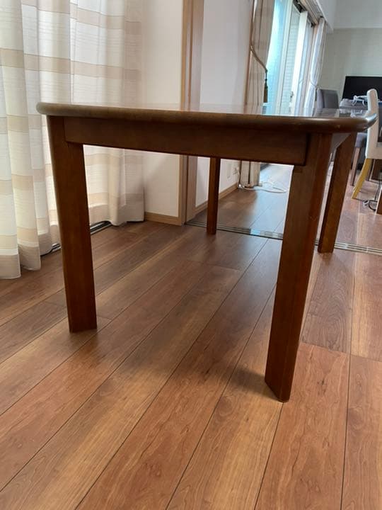 4人掛けテーブル