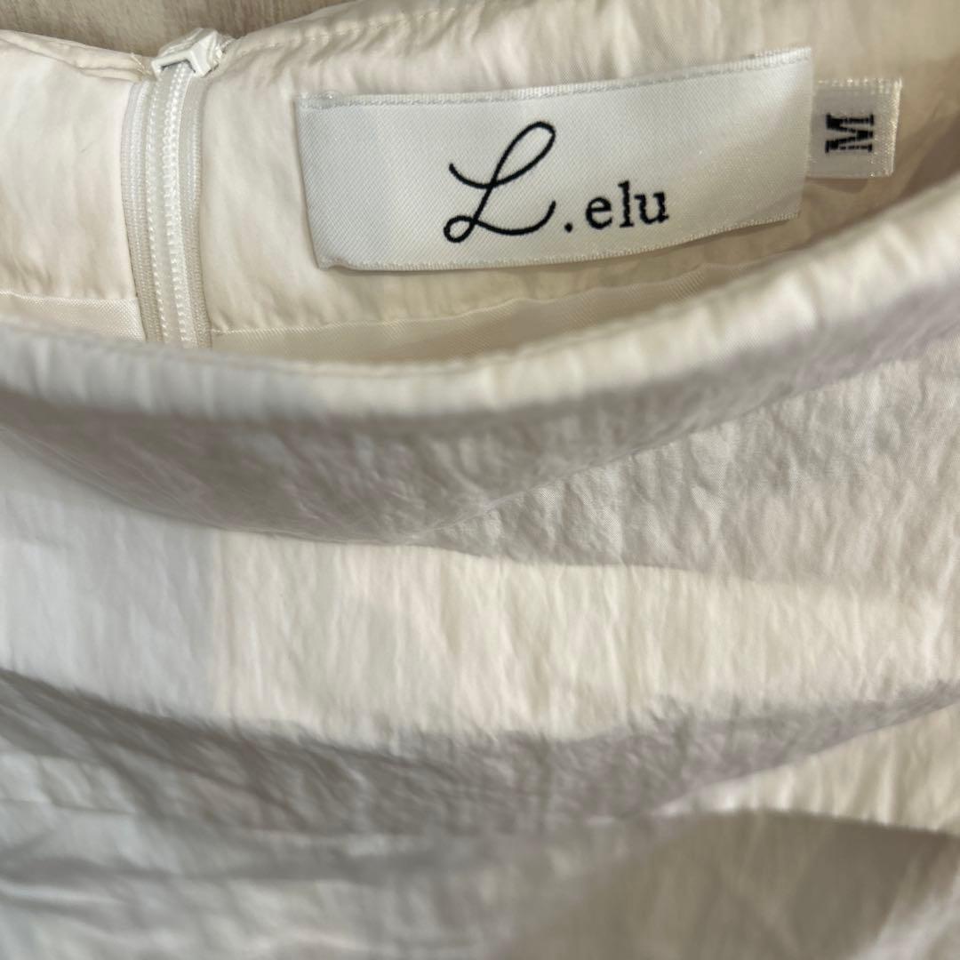 elu. オーロラブラウス　ホワイト　白　M