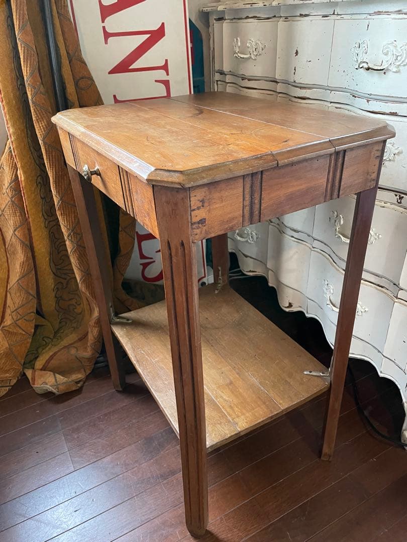 flower popsアンティーク　家具　サイド　ベッド　テーブル　飾り台