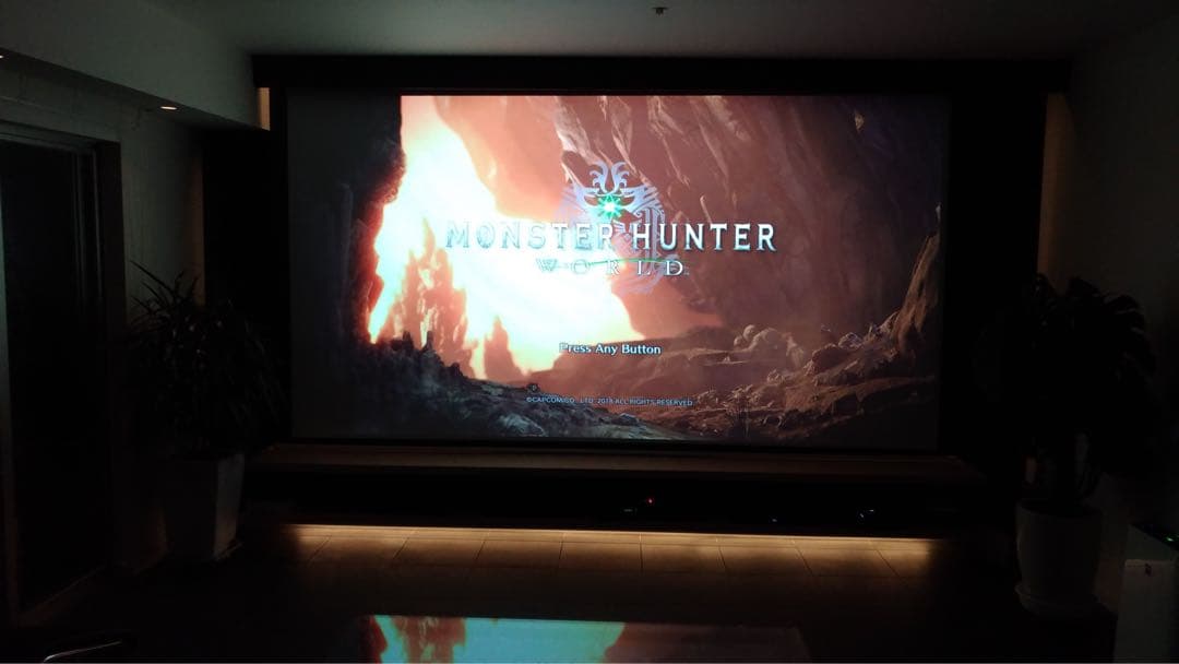 値下げ エプソン EH-TW8300W 4K対応3Dシアター ワイヤレス対応