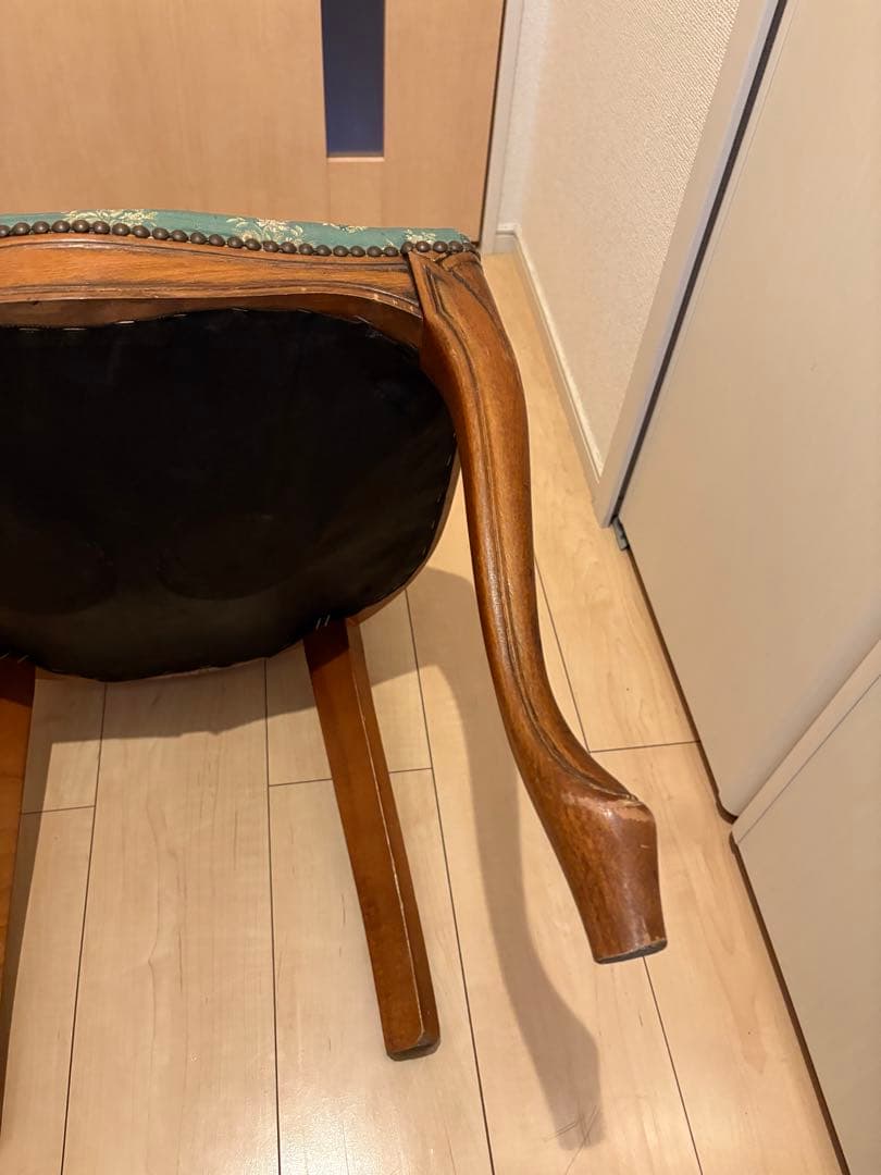 ダイニングチェア アンティーク調　ロココ　ドレッサー　猫脚　在庫2