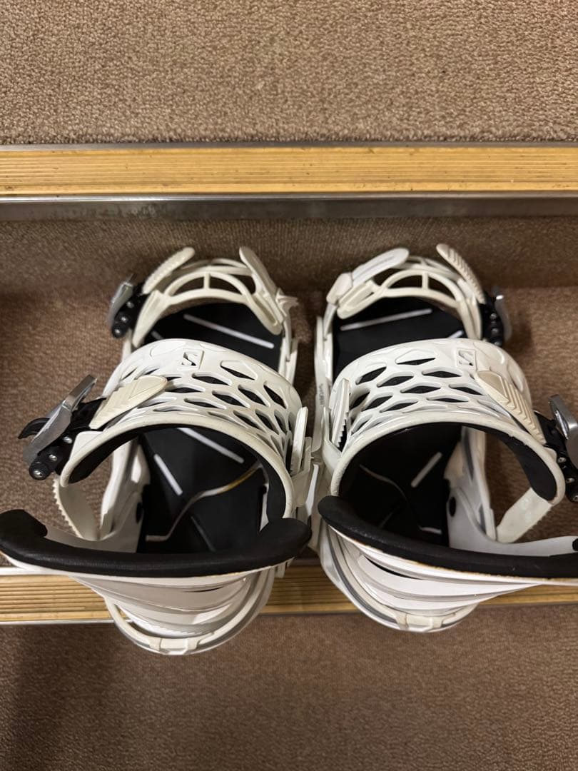 サロモン　ホログラム　Mサイズ