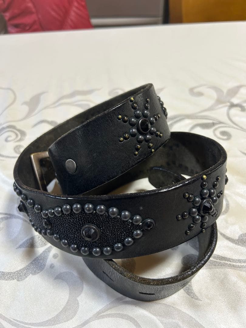 HTCスタッズ装飾 ブラックレザーベルト ヴンテージ品の為、傷汚れ有り
