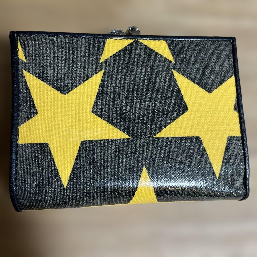 Vivienne Westwood（ヴィヴィアン・ウエストウッド）の星柄の財布