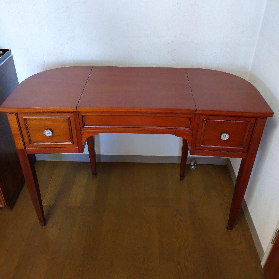 新品・未使用、ドレクセルヘリテイジ トライユン 化粧机(Poudre)