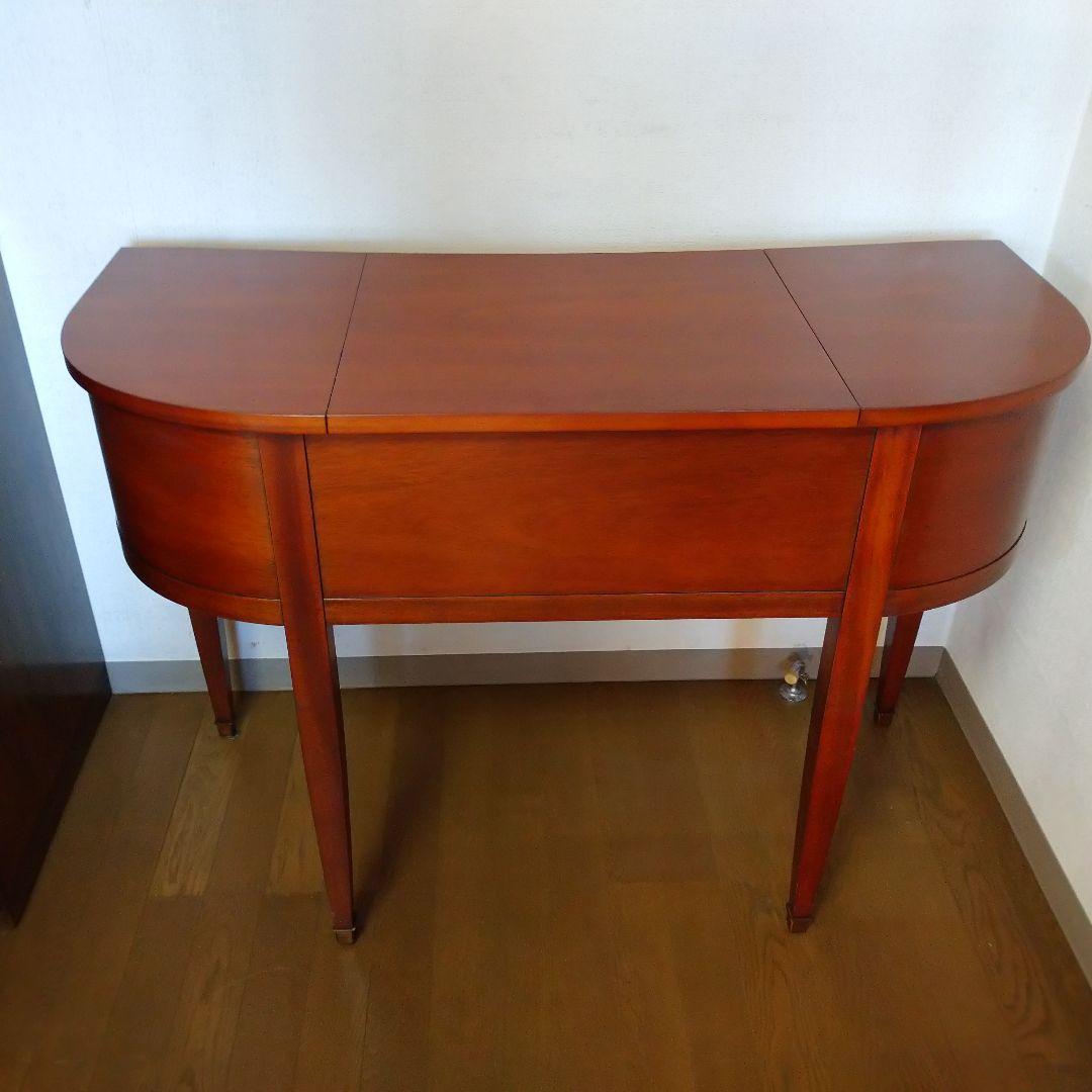 新品・未使用、ドレクセルヘリテイジ トライユン 化粧机(Poudre)