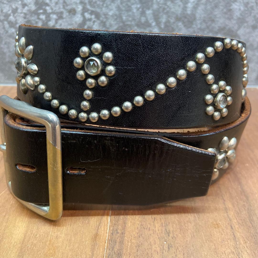 HTC フラワースタッズ クリアストーン ブラックレザーベルト 34inch