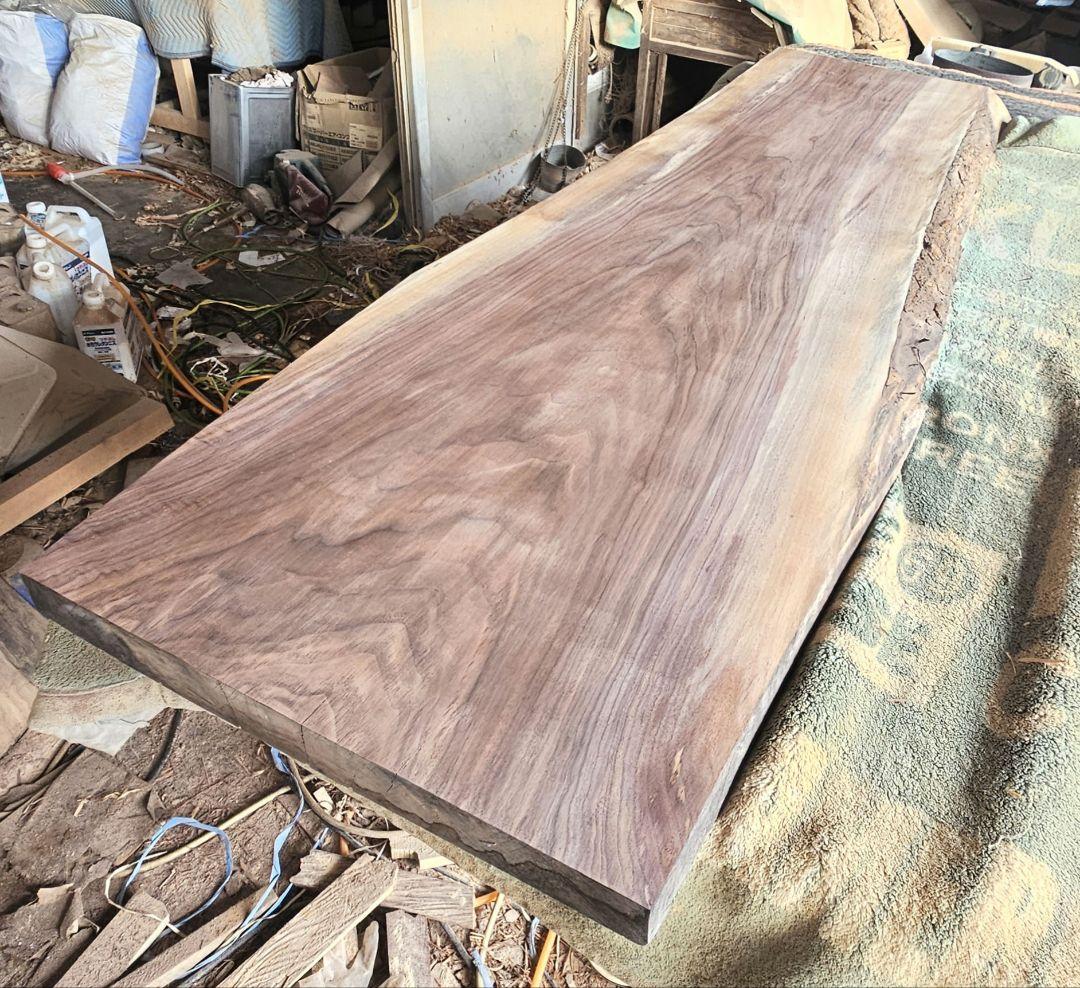 ブラックウォールナット　一枚板　カウンター　ダイニング　テーブル　栃　欅　棚