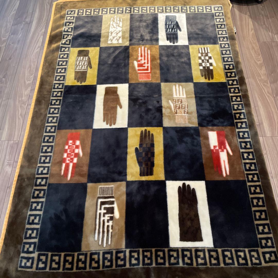 FENDI フェンディ　ブランケット