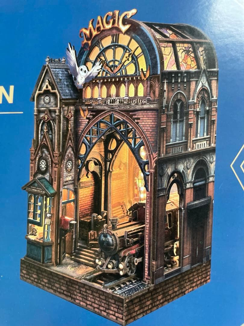 ブックヌック 完成品　booknook 魔法の駅　ミニチュア　アンティーク