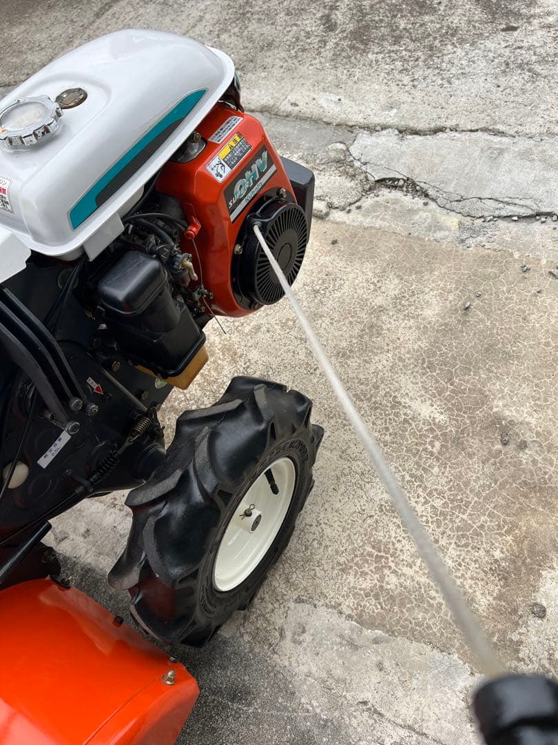 耕耘機 クボタTR70 (ガソリンエンジン)