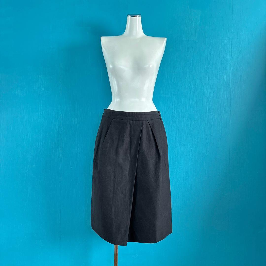 1136 ドリスバンノッテン　黒 ワンタック膝丈スカート　コクーンシルエット