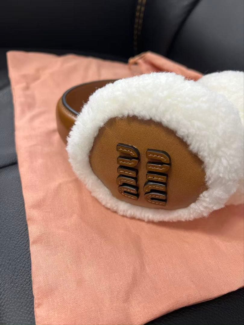 MIU MIU フェイクファー耳あて　新品未使用