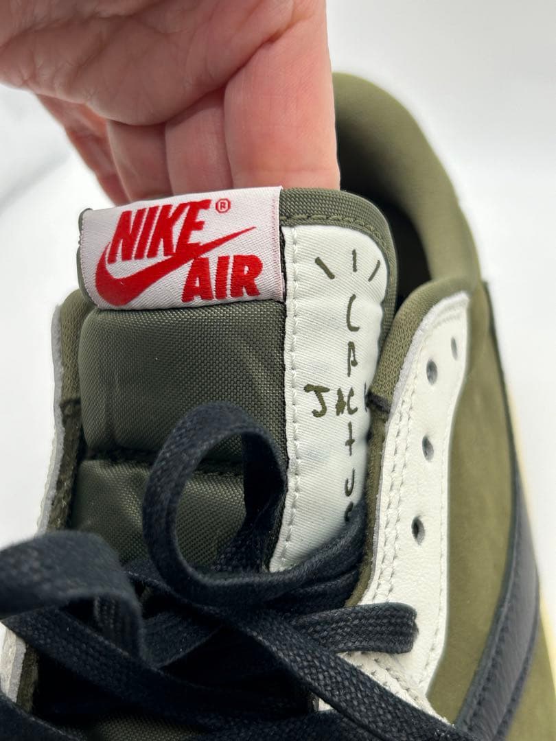 NIKE エア ジョーダン 1 LOW トラヴィススコット　コラボモデル