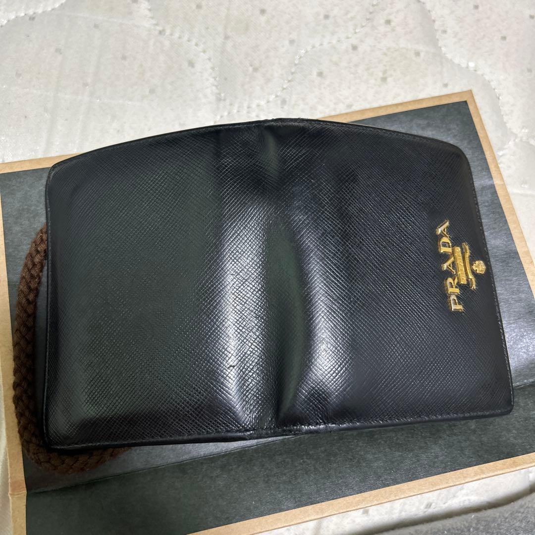 PRADA 二つ折り財布 黒