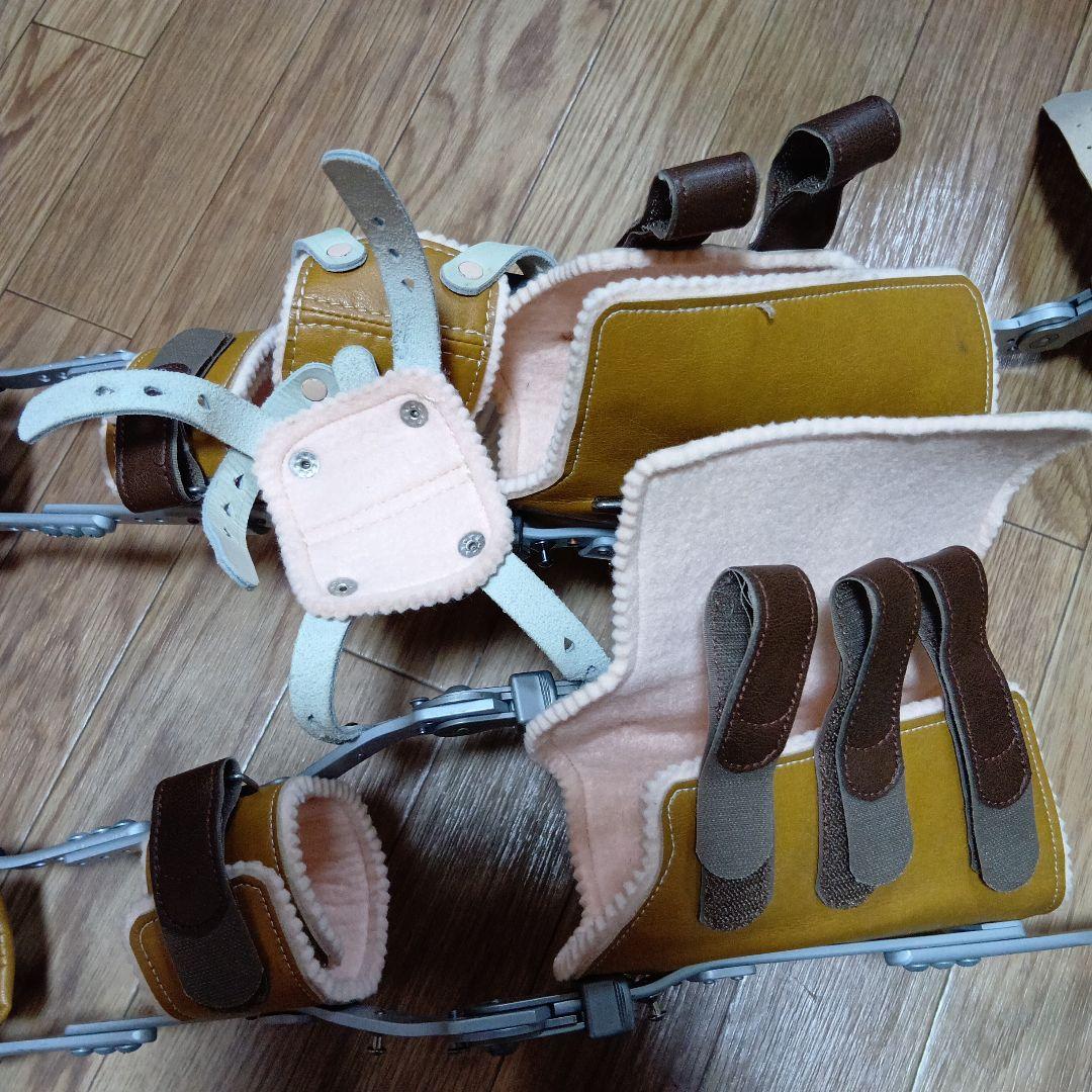 長下肢装具　子供