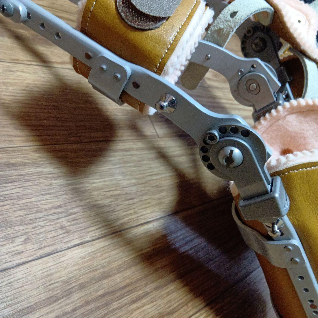 長下肢装具　子供