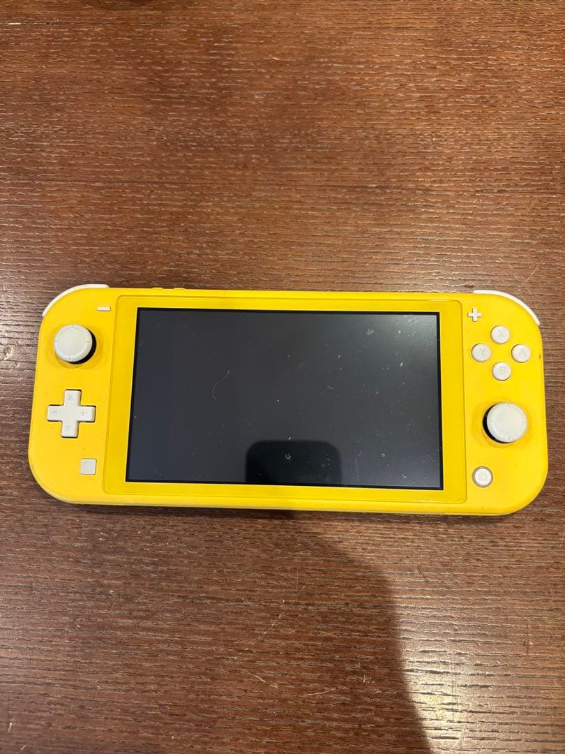 Nintendo Switch Lite イエロー 本体　あつ森ケース