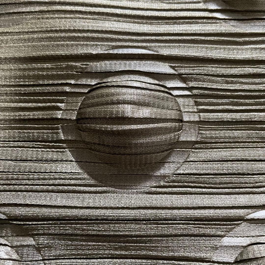 プリーツプリーズ イッセイミヤケ 横プリーツワンピース ノースリーブ バイカラー