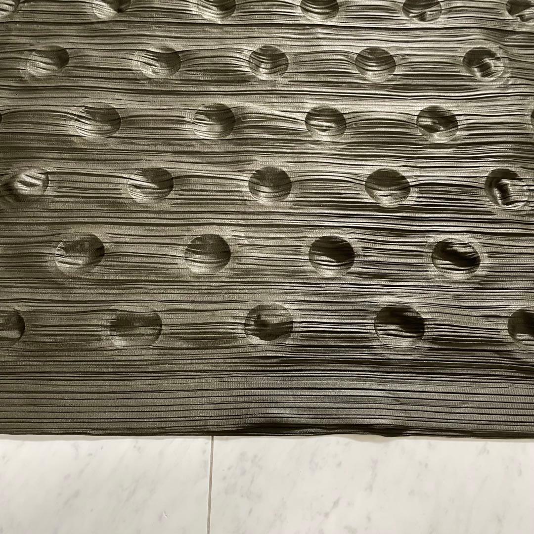 プリーツプリーズ イッセイミヤケ 横プリーツワンピース ノースリーブ バイカラー