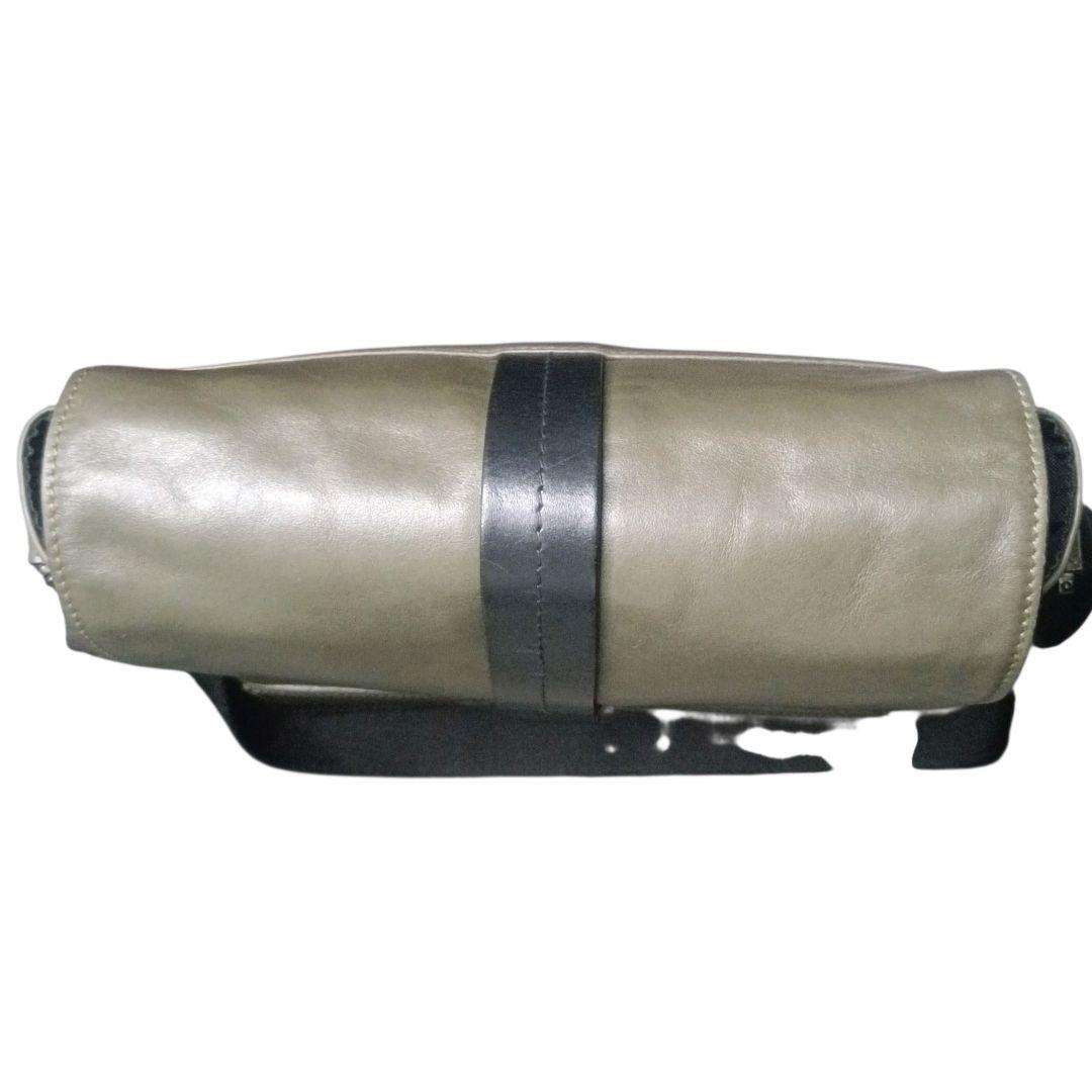 ✨Salvatore Ferragamo 羊革オールレザー メッセンジャーバッグ