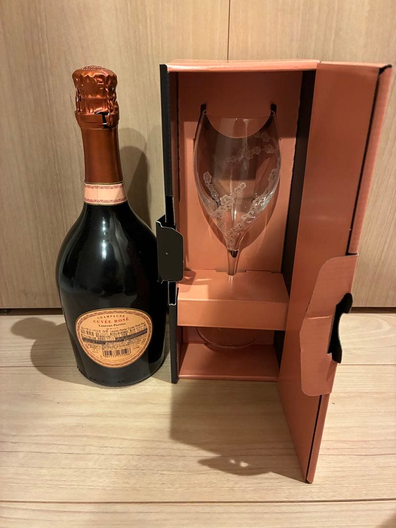 ローランペリエ　ロゼ　750ml グラス付