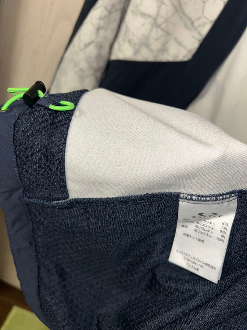 こ*こ様 Oakleyトレーニングウェアとパンツセット スポーツ ゴルフ