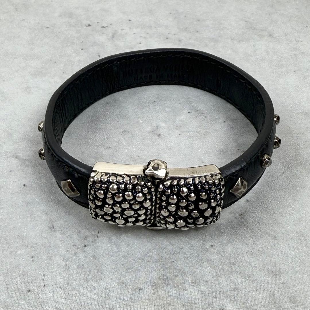 BOTTEGA VENETA ボッテガヴェネタ スタッズレザーブレスレット