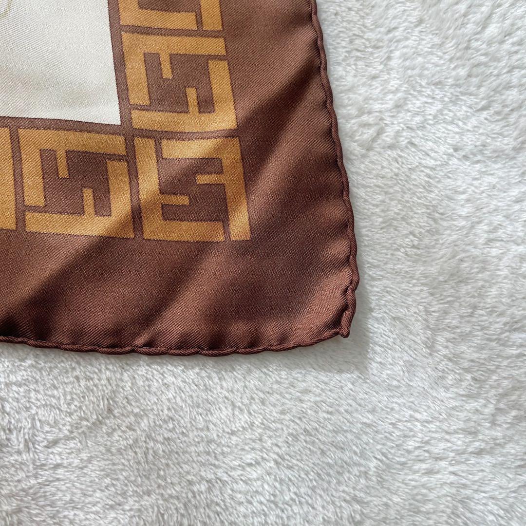 未使用タグ付　フェンディ　FENDI　スカーフ　ズッカ　大判　ブラウン
