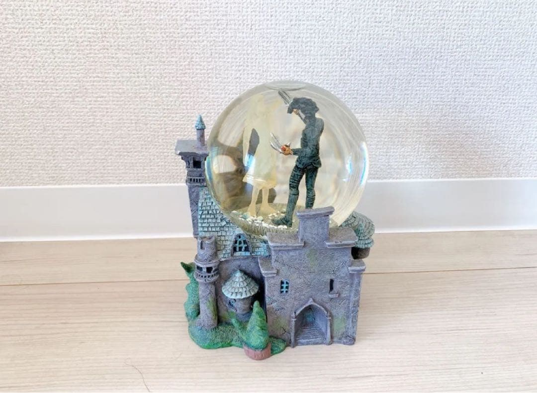 ティムバートン監督 ジョニーデップインテリア 置物 スノードーム ディズニー