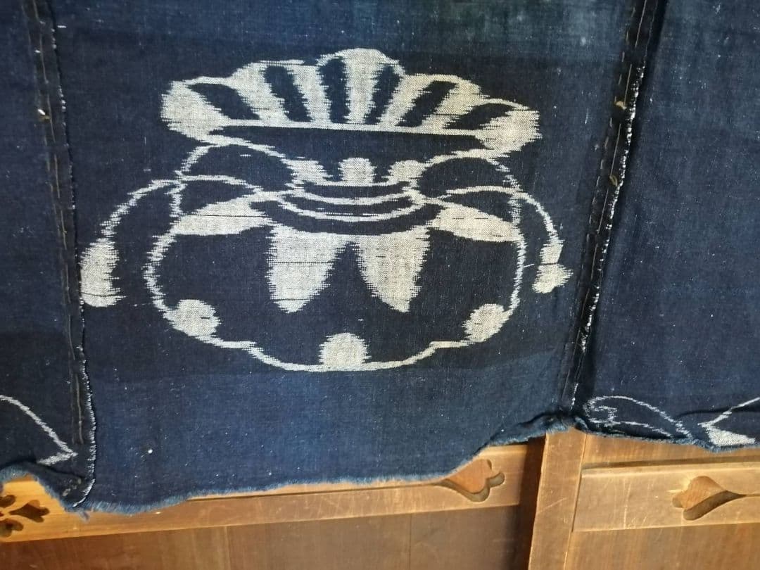 伊予絣　宝袋に蝶熨斗文　4幅