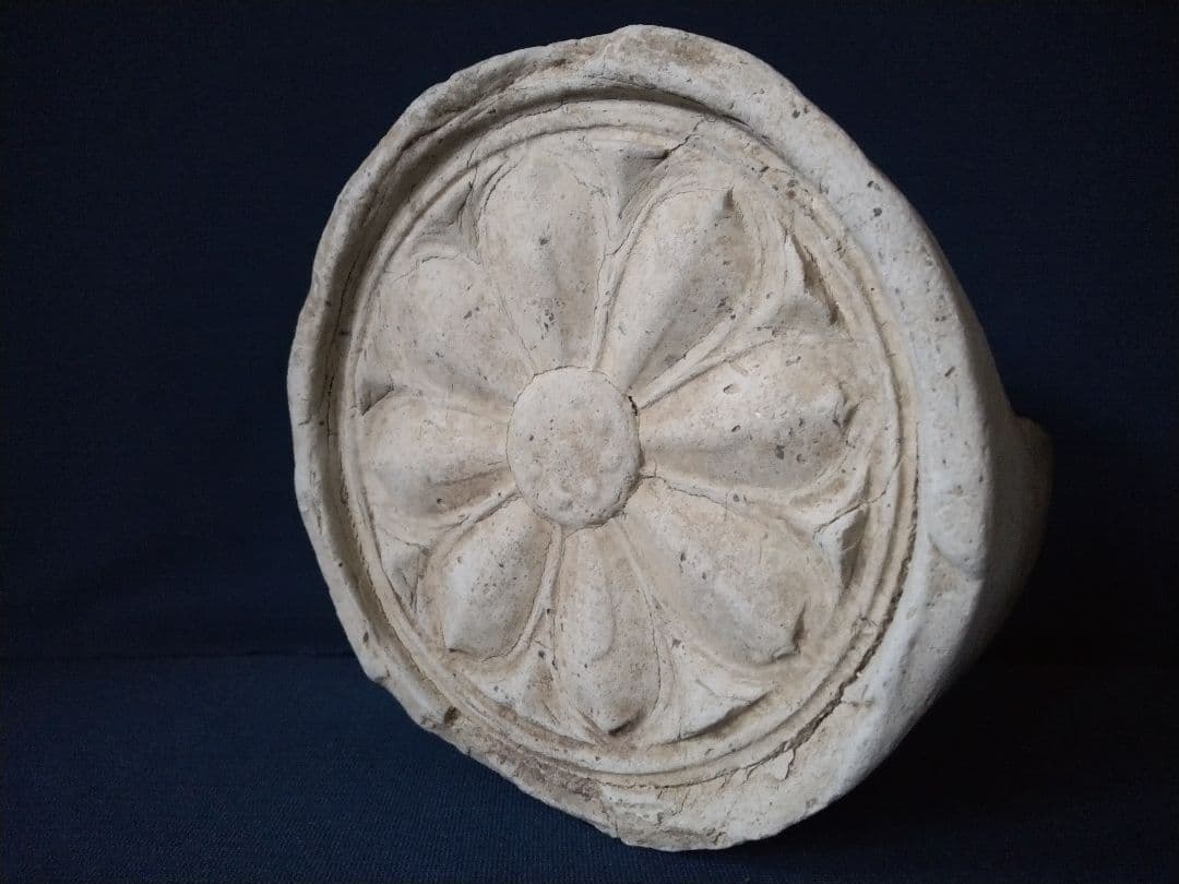 白鳳時代　単弁蓮花文鐙瓦　仏教美術　古美術　須恵器　土器　壺　寺院跡　発掘品