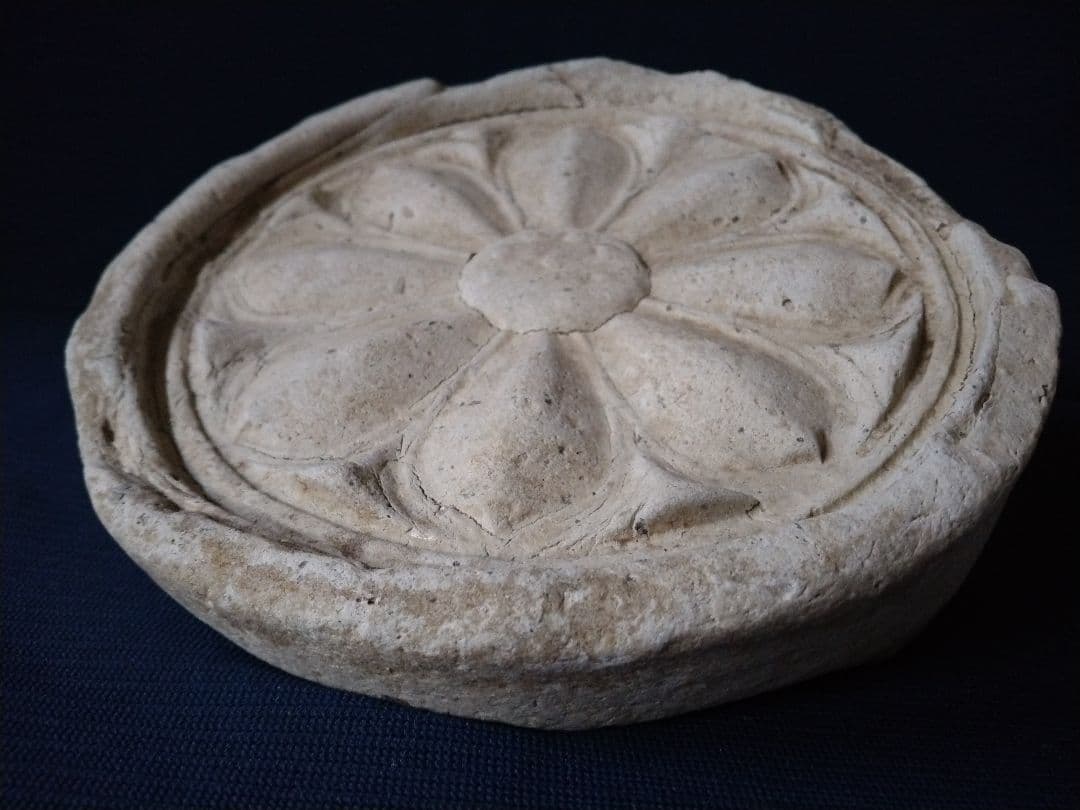 白鳳時代　単弁蓮花文鐙瓦　仏教美術　古美術　須恵器　土器　壺　寺院跡　発掘品