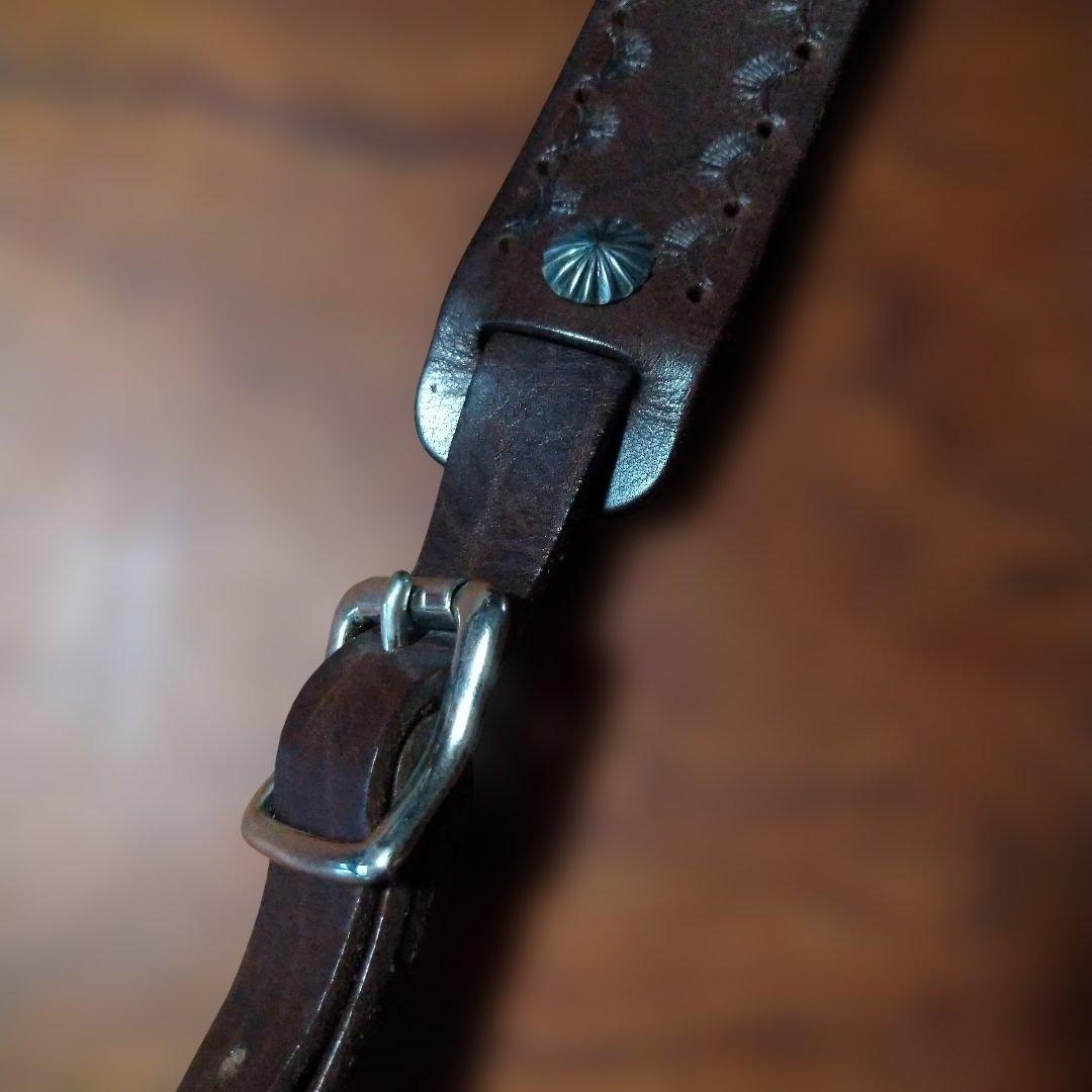 ラッキージョン　ブラウンレザー スターコンチョ付きウォレットショルダー