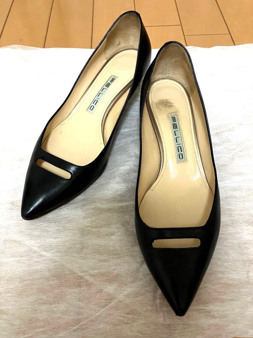 PELLICO ブラック ポインテッドトゥ