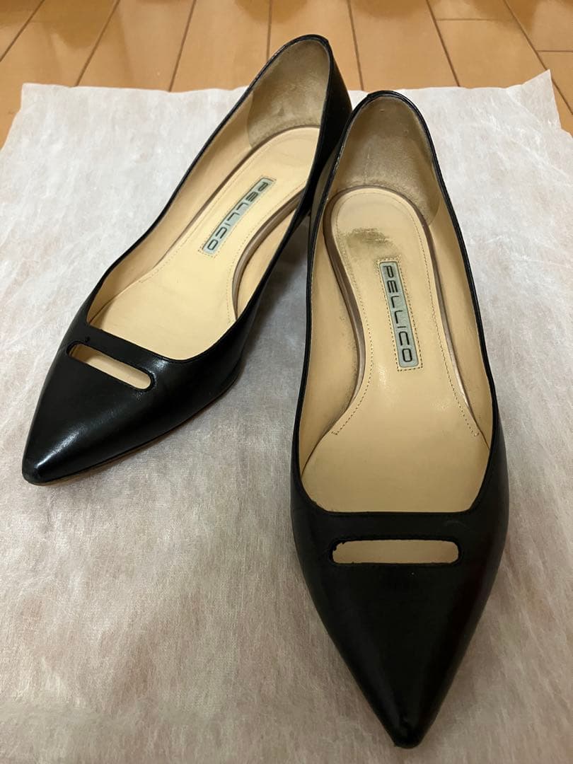 PELLICO ブラック ポインテッドトゥ