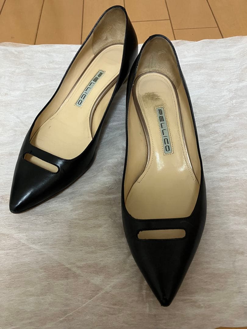 PELLICO ブラック ポインテッドトゥ