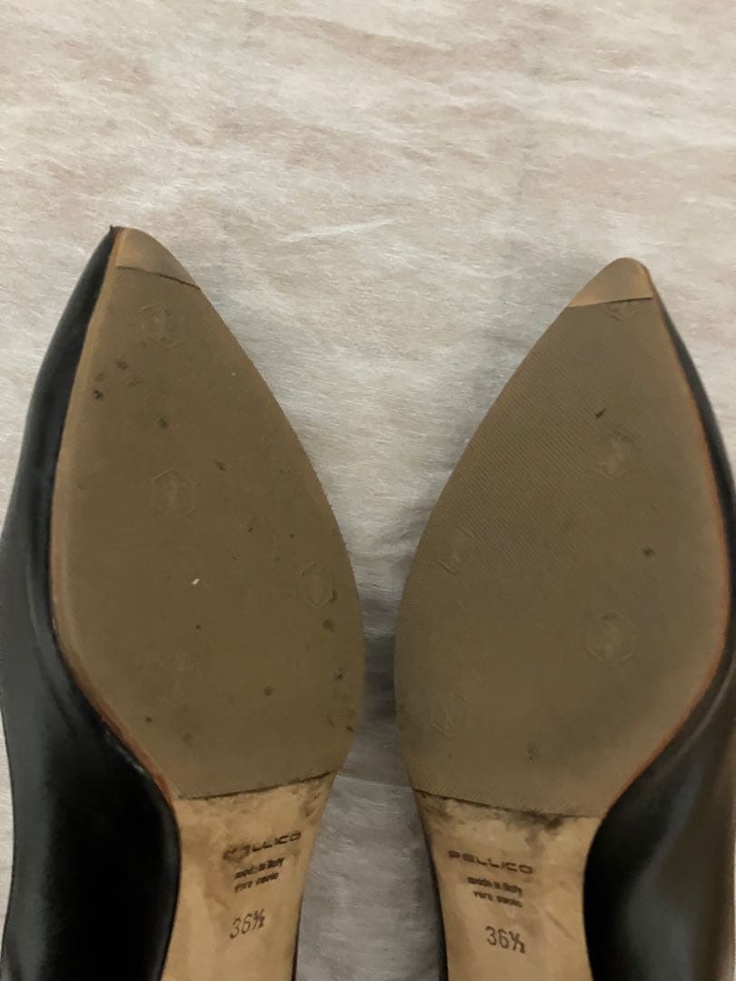 PELLICO ブラック ポインテッドトゥ