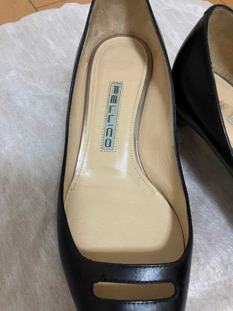 PELLICO ブラック ポインテッドトゥ