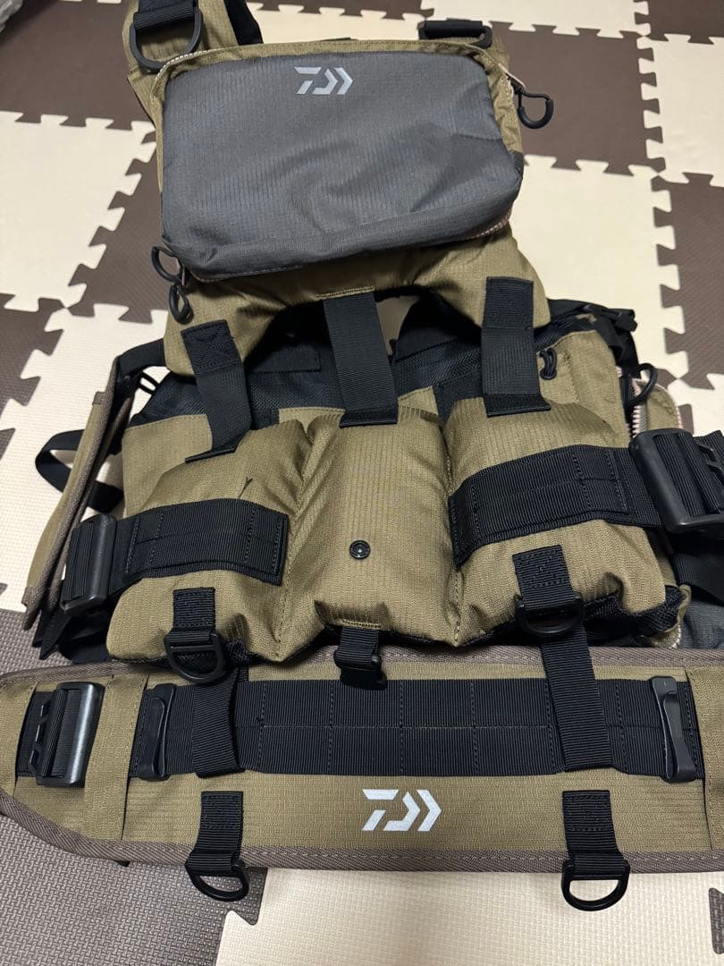 ダイワ　フローティングベスト　ベンチクールゲームベスト　ライフジャケット